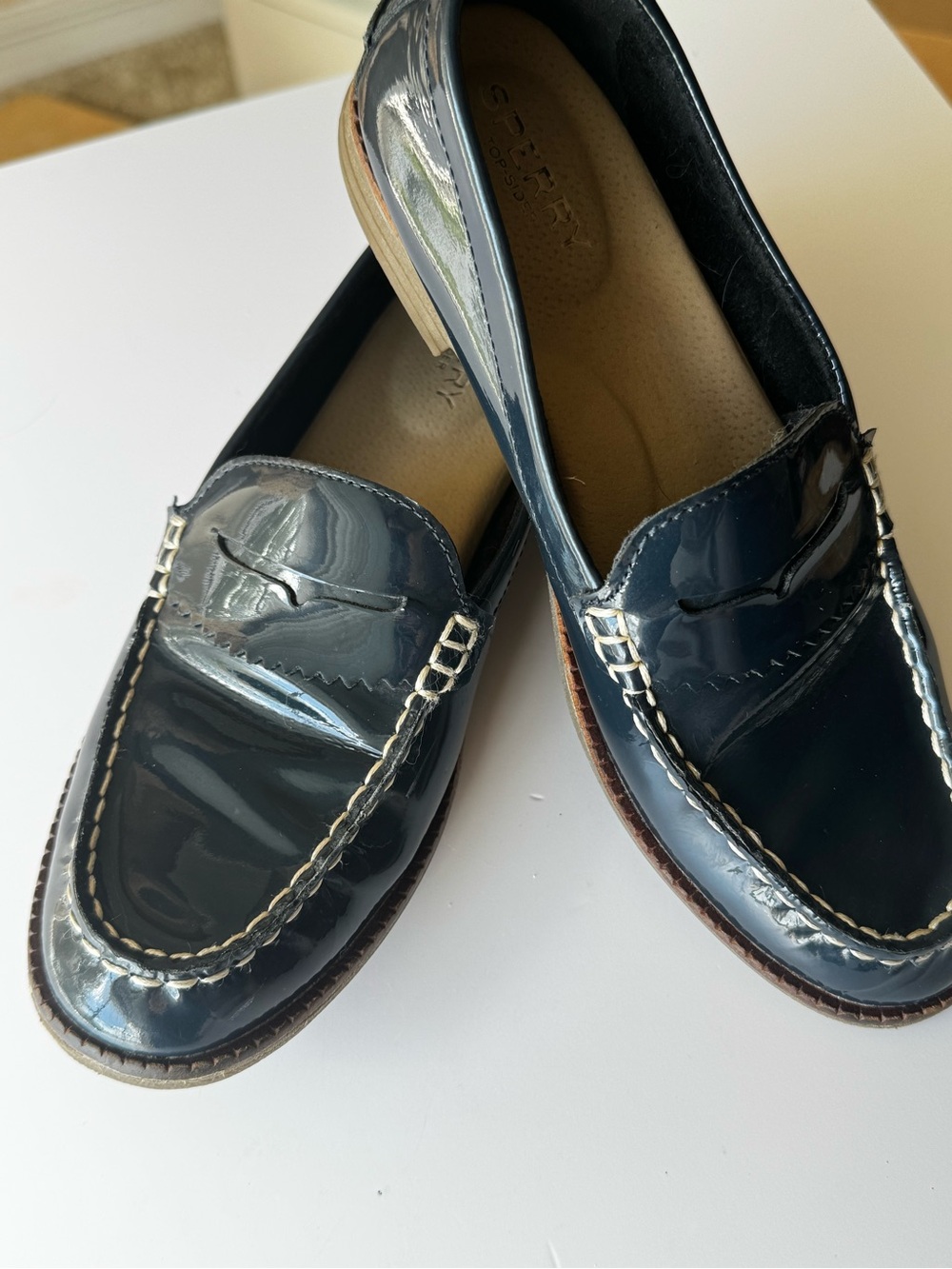 Sperry Top-Sider Navy Blue Patent Leather Penny Loafers Flats Size 7 Preppy